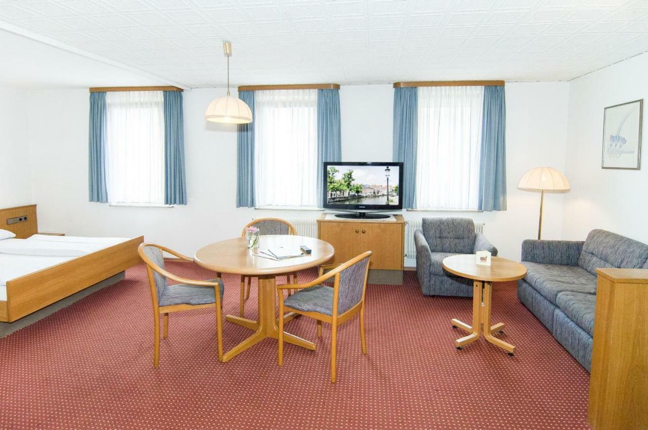 Hotel Cafe Schlack Tuttlingen Ngoại thất bức ảnh